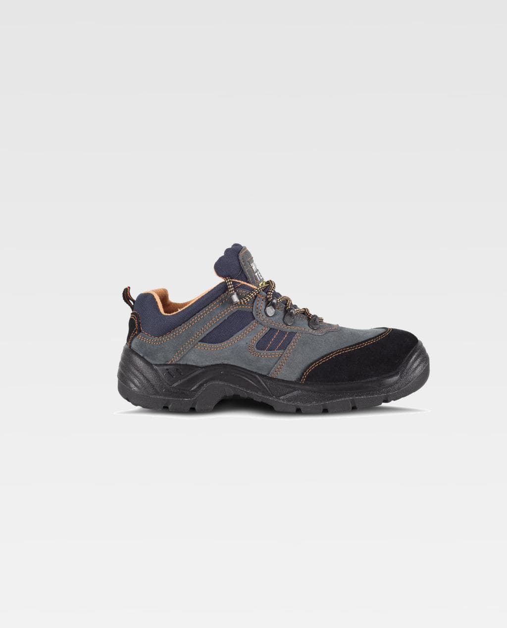 NOVEDAD - Zapato de serraje con cordones P1201 - S1P de tipo trekking.